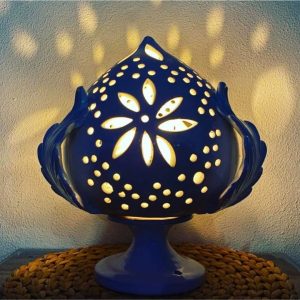 Lampada in ceramica pumo con fiore